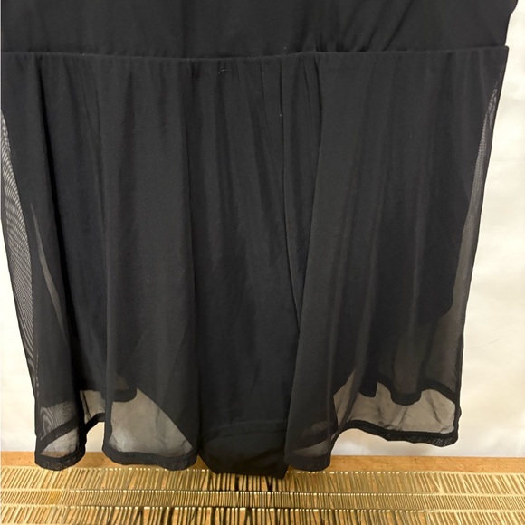Torrid Plus Size 2 2X D/DD Black Underwire Long Mesh Overlay Swim Dress Swimsuit - Picture 4 of 13